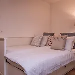 2 Bedroom - City Center Apartment - Interlaken